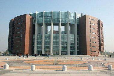 學(xué)海無涯 盤點(diǎn)內(nèi)地最美的50座大學(xué)圖書館 下